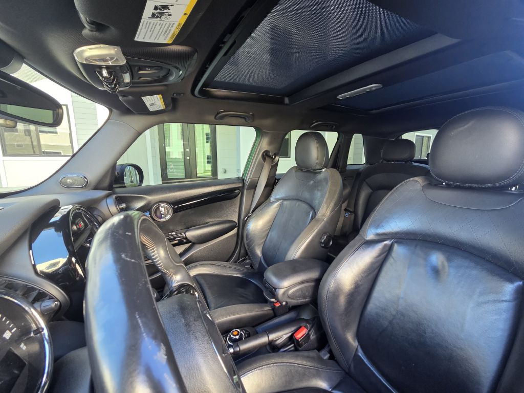 2020 MINI Cooper Image 30