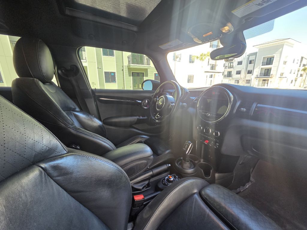 2020 MINI Cooper Image 38