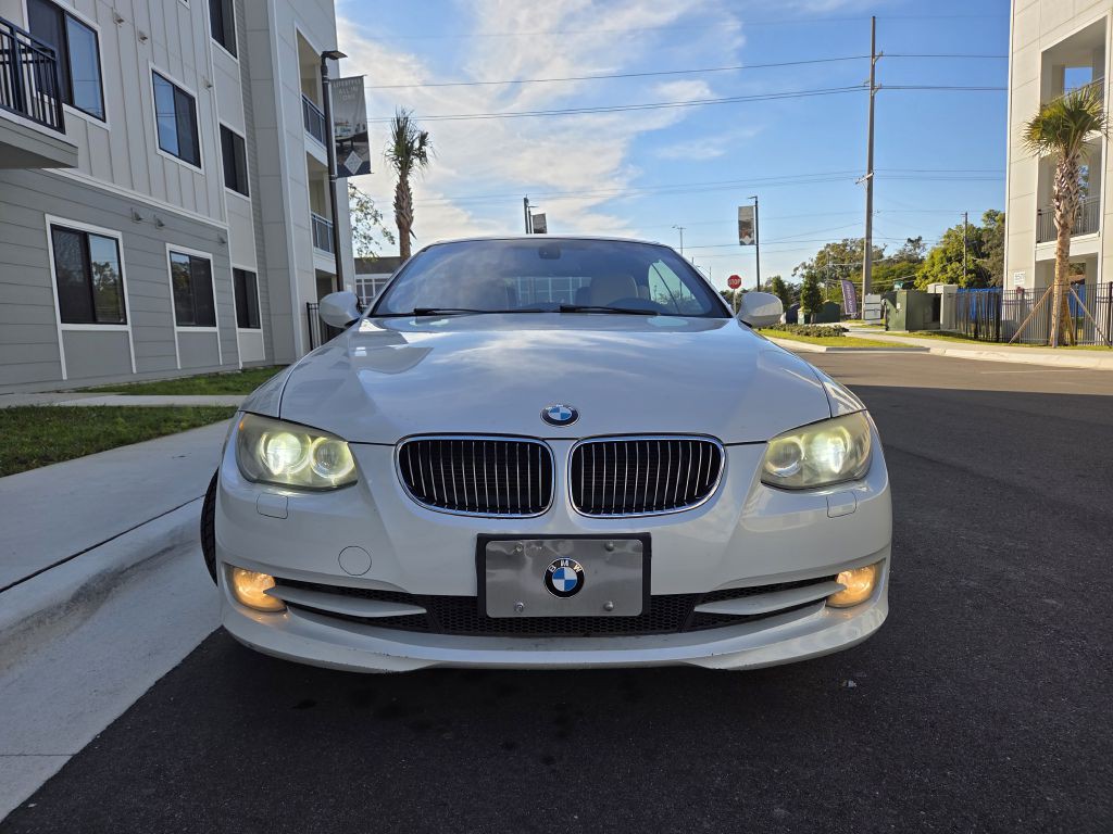 2012 BMW 3 Series Image 3