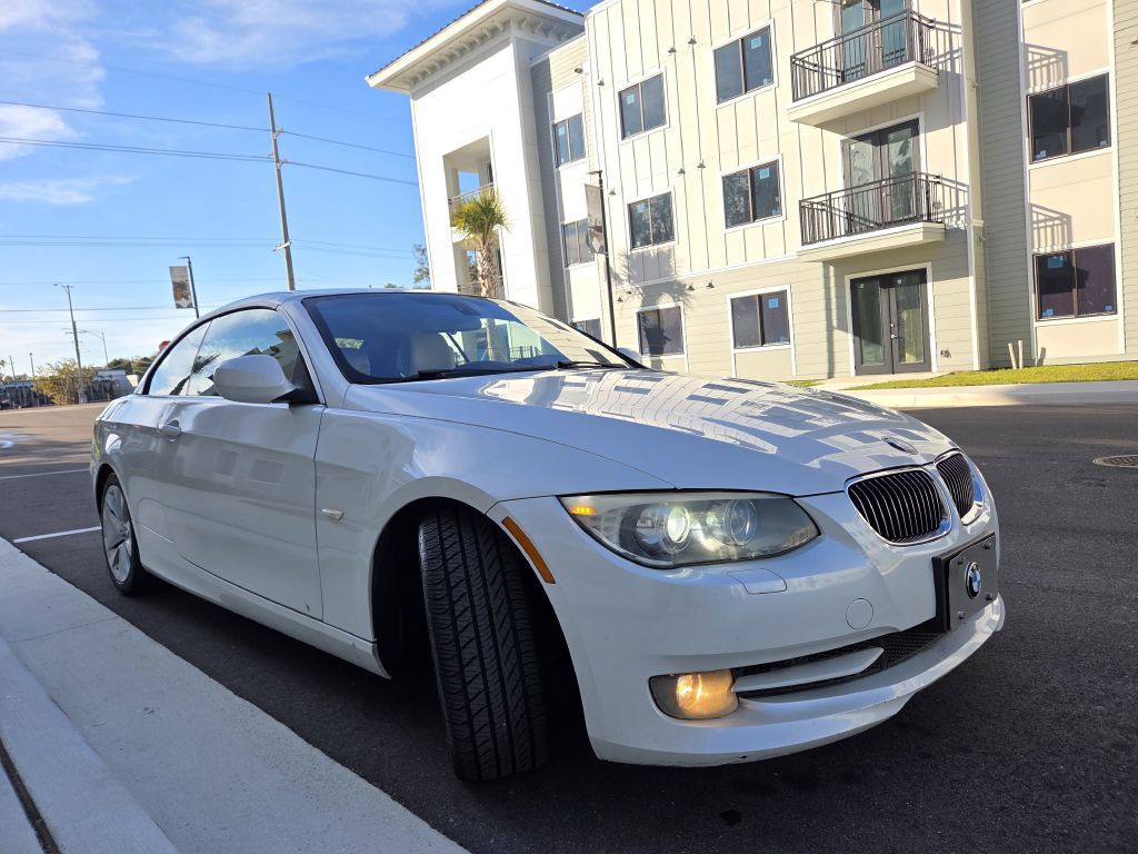 2012 BMW 3 Series Image 7