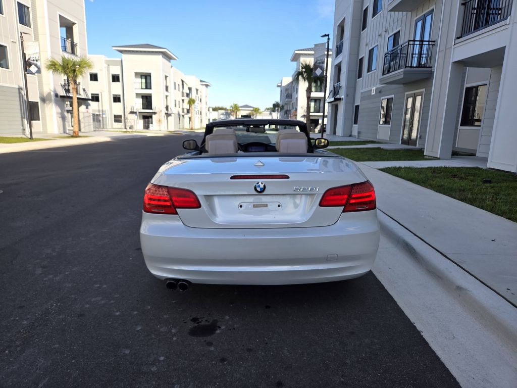 2012 BMW 3 Series Image 14