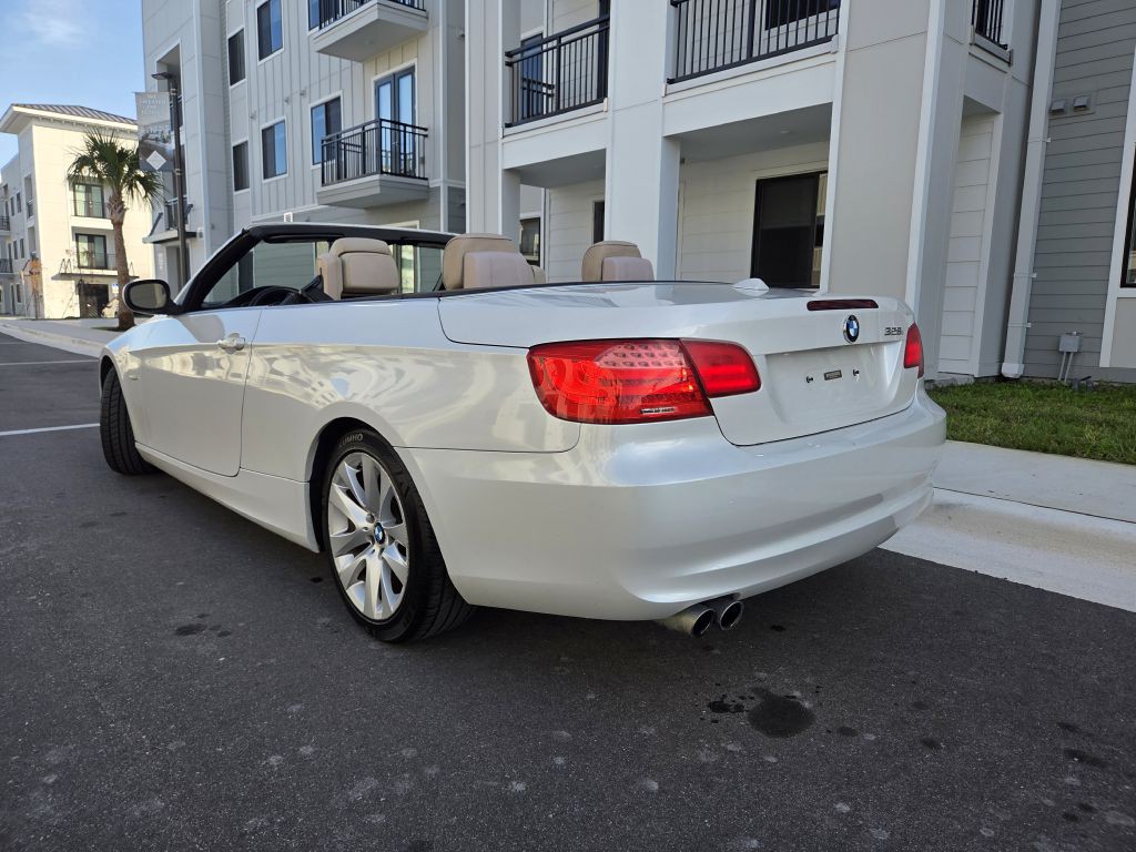 2012 BMW 3 Series Image 18