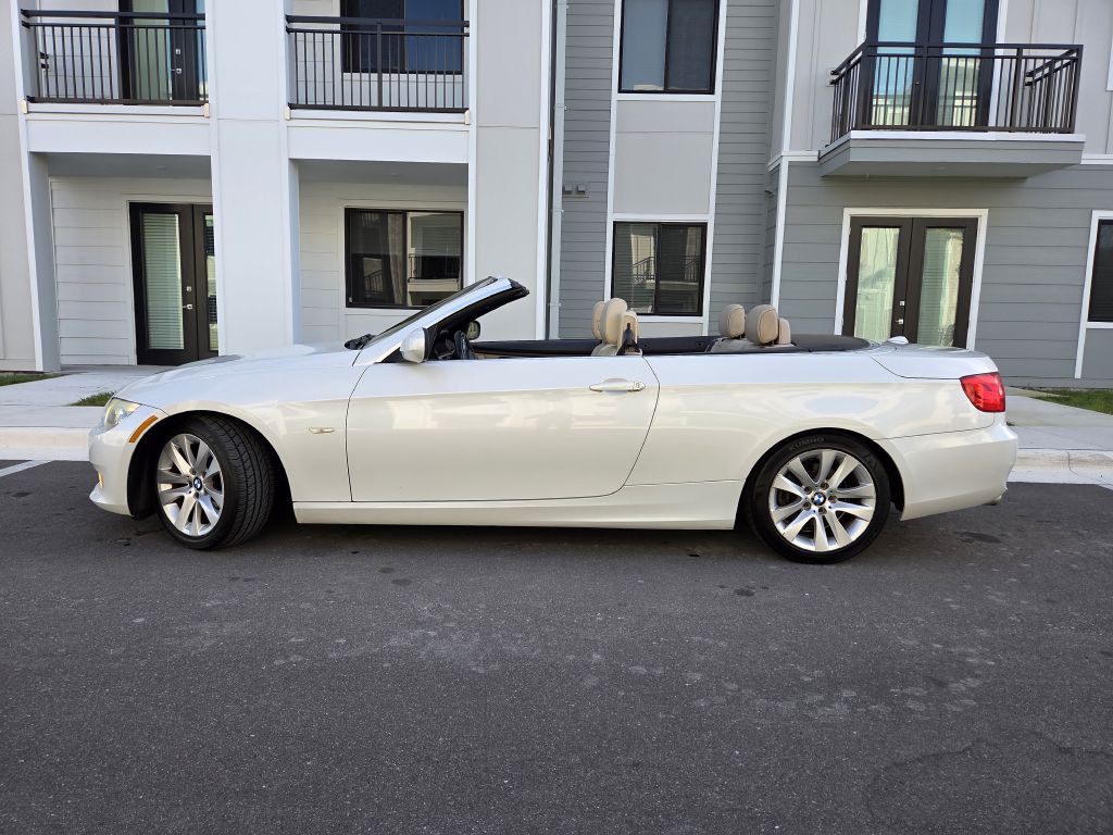 2012 BMW 3 Series Image 20