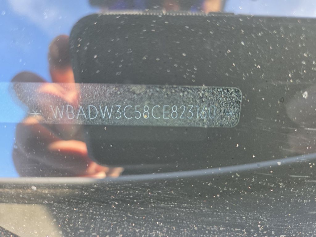 2012 BMW 3 Series Image 24