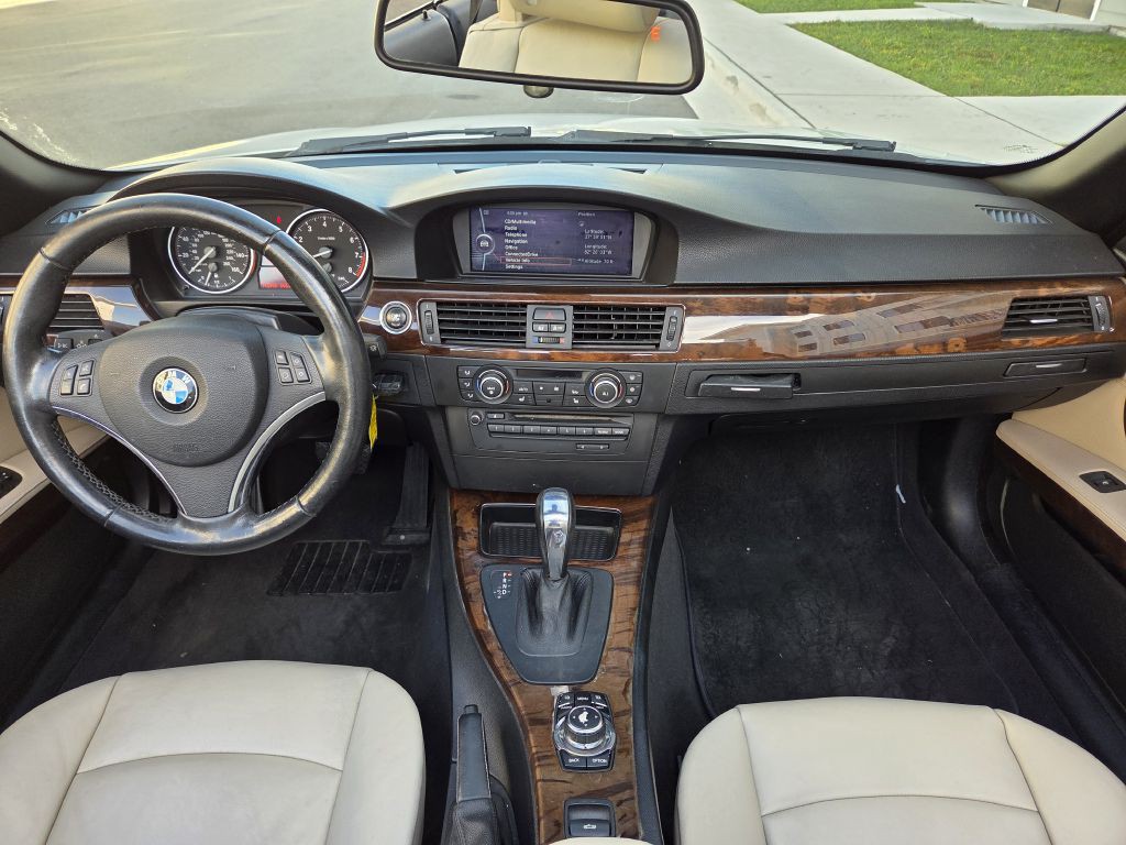 2012 BMW 3 Series Image 27