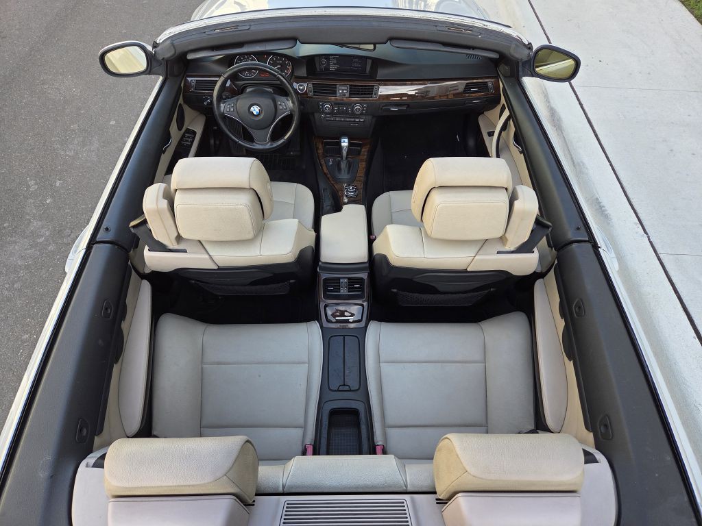 2012 BMW 3 Series Image 29