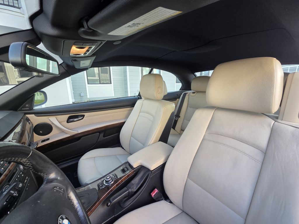 2012 BMW 3 Series Image 33