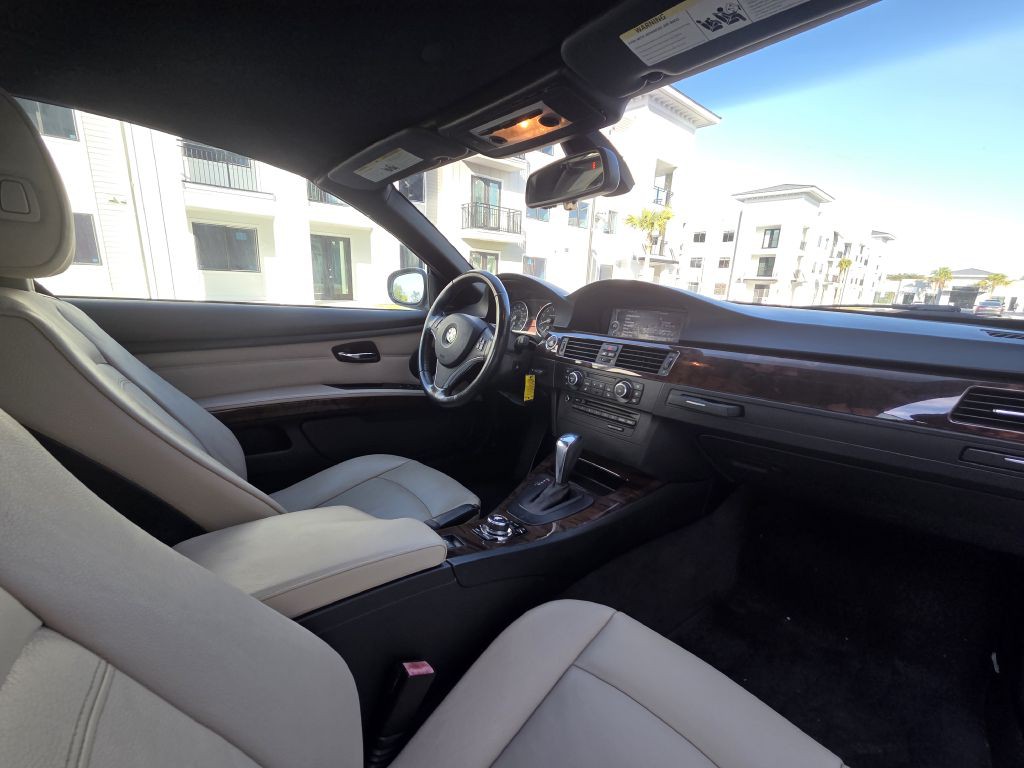 2012 BMW 3 Series Image 36