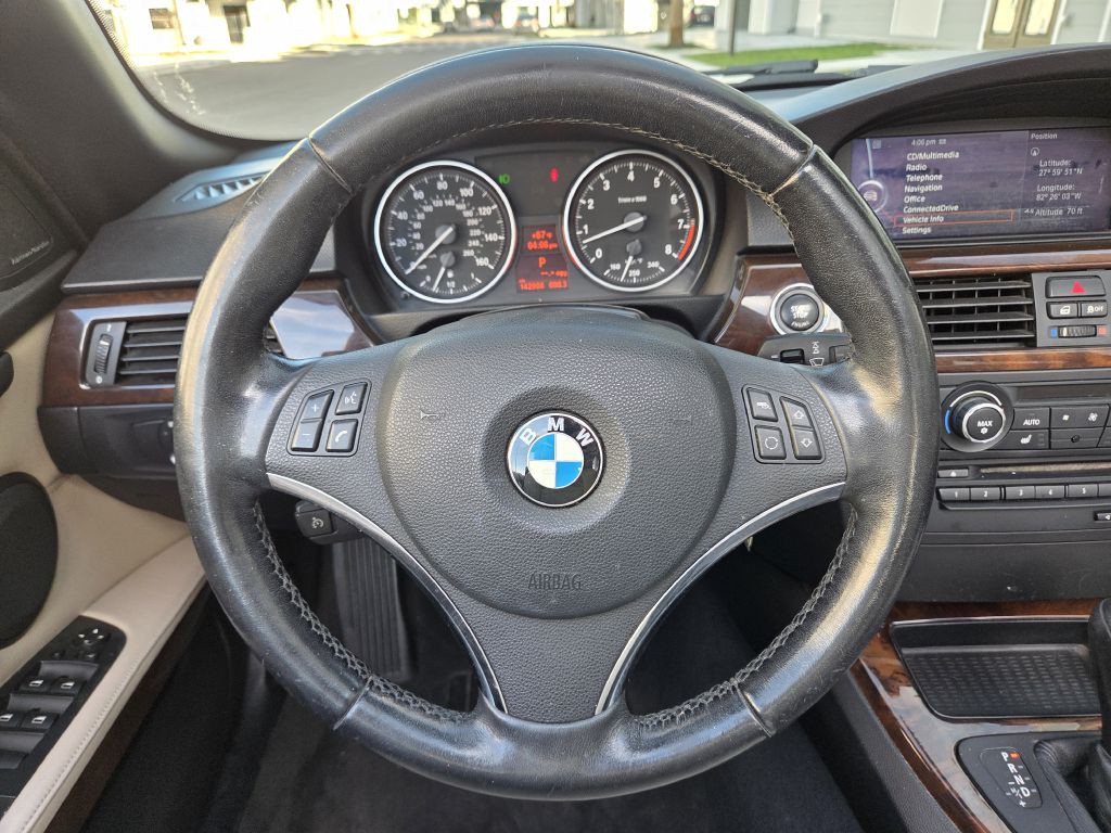 2012 BMW 3 Series Image 39