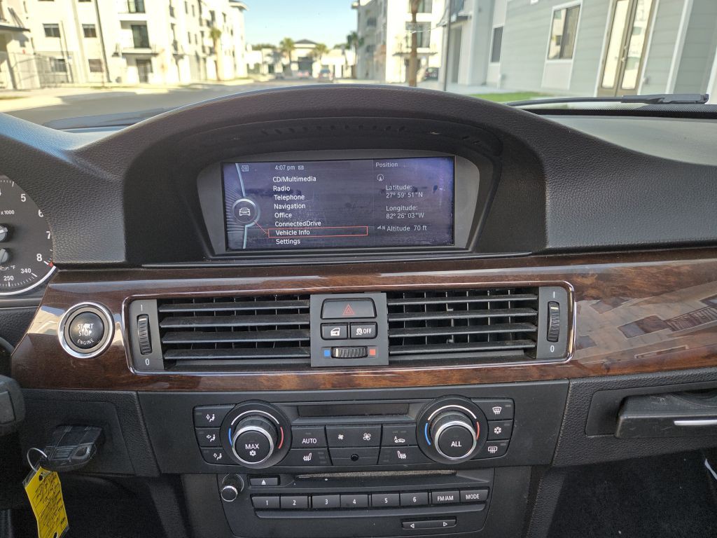 2012 BMW 3 Series Image 40