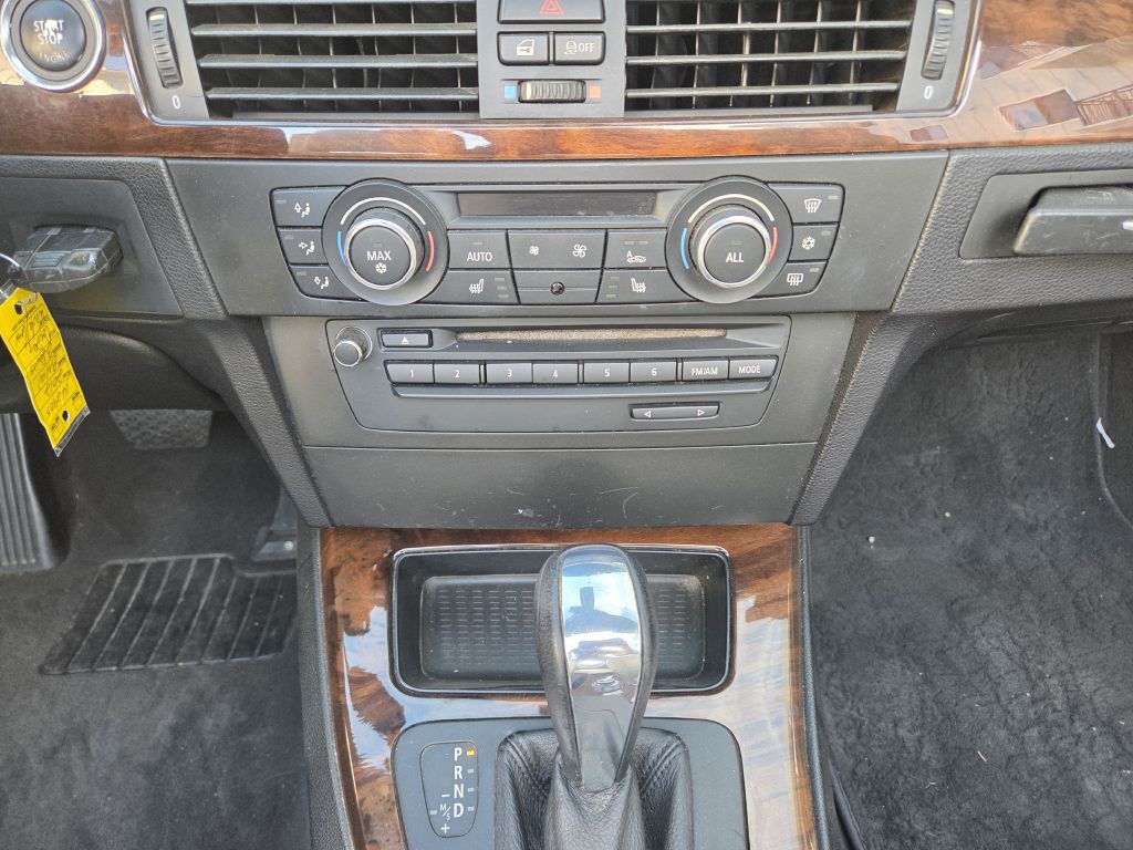 2012 BMW 3 Series Image 42