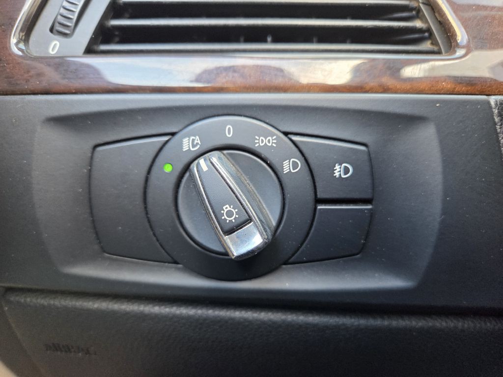 2012 BMW 3 Series Image 48