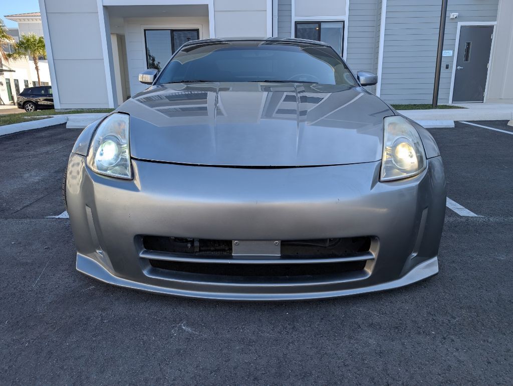 2006 Nissan 350Z Image 2