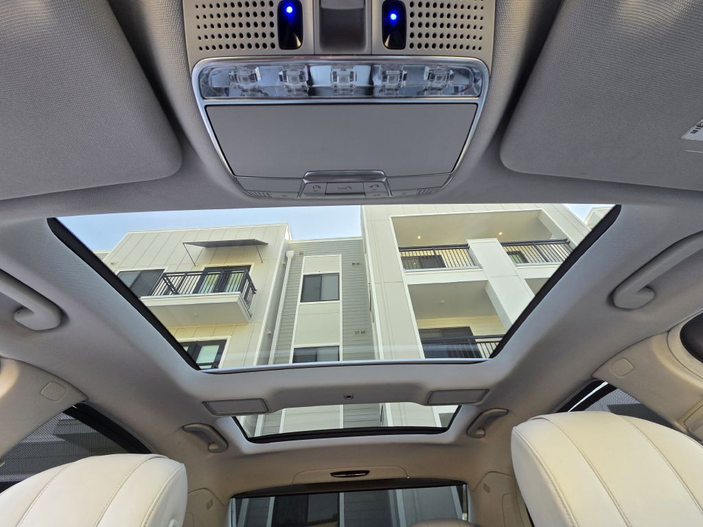 2014 Mercedes-Benz S-Class Image 21