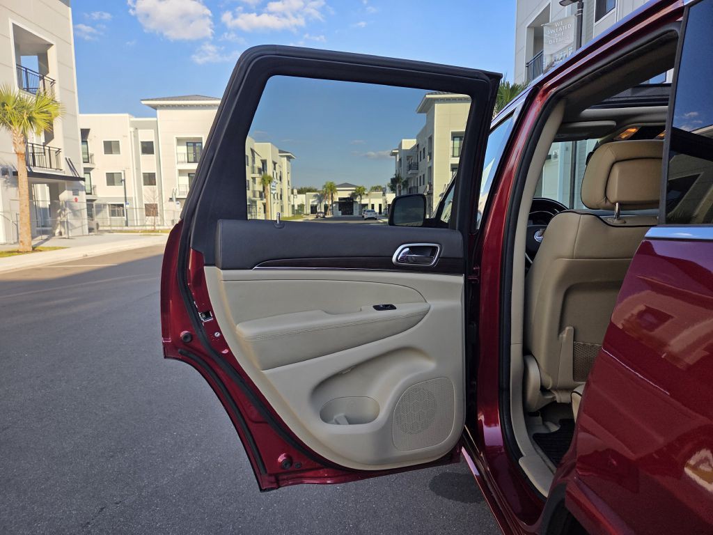 2014 Jeep Grand Cherokee Image 32