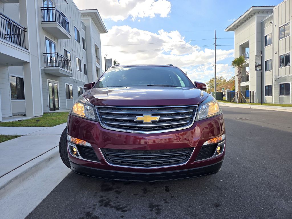 2017 Chevrolet Traverse Image 2