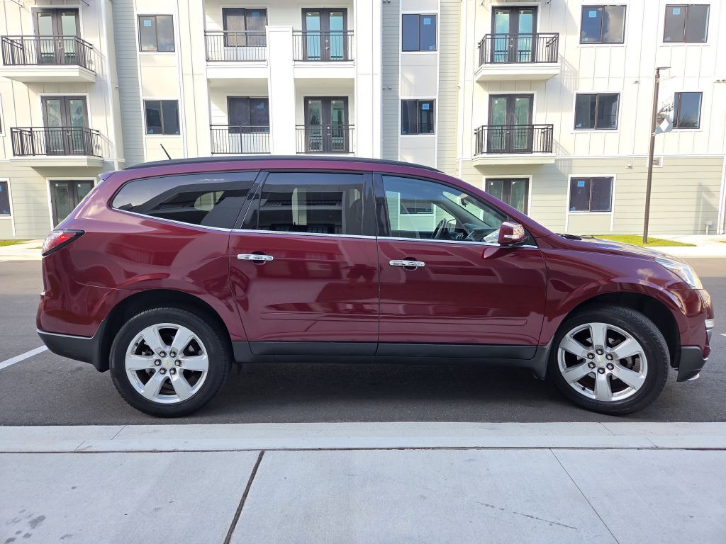 2017 Chevrolet Traverse Image 5