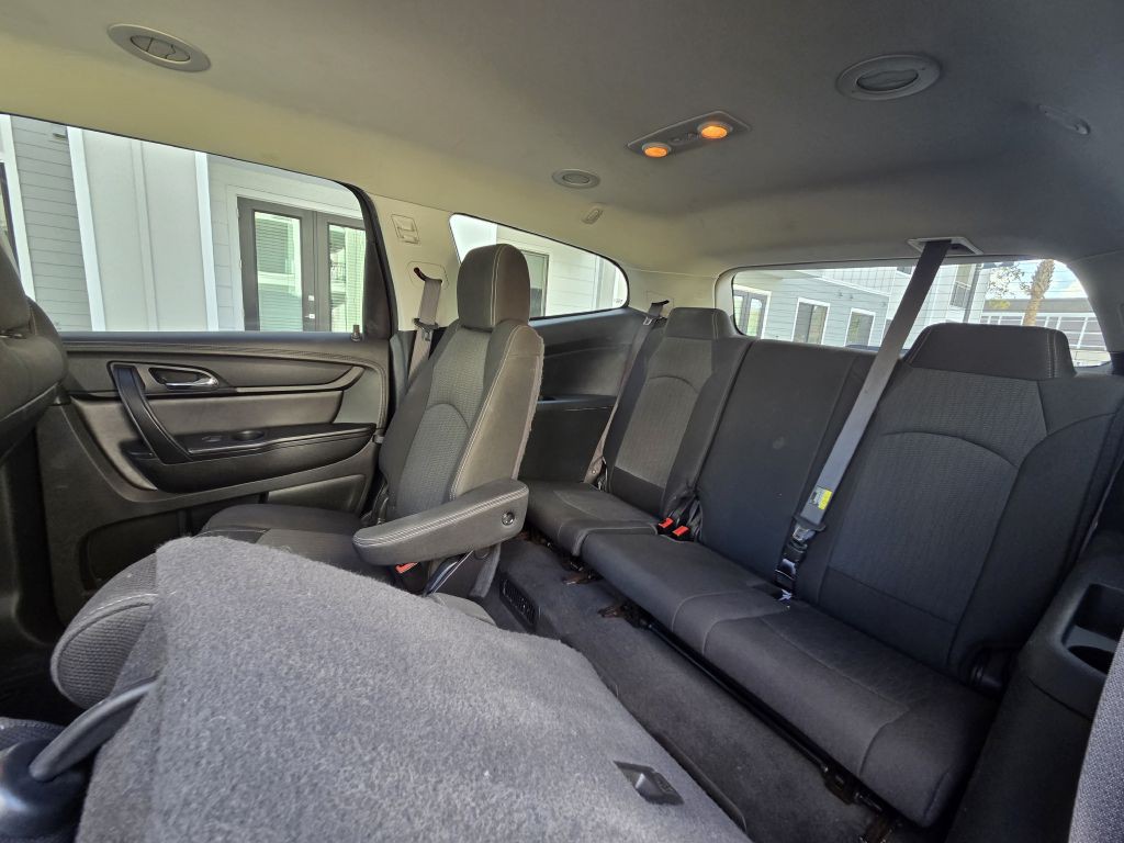 2017 Chevrolet Traverse Image 32