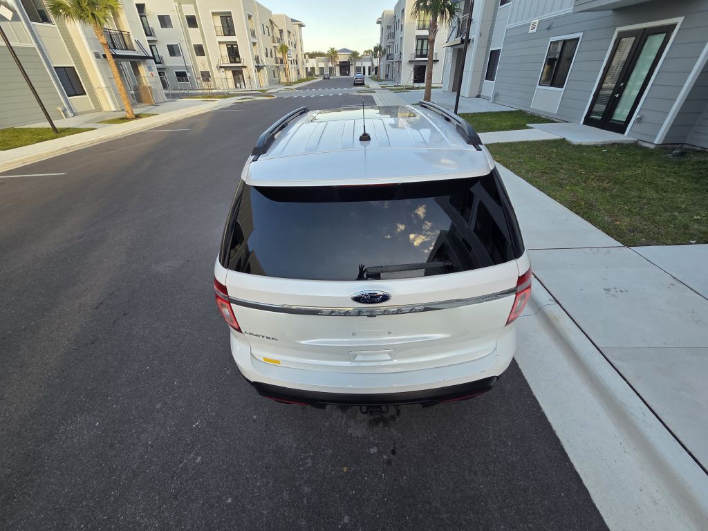 2015 Ford Explorer Image 8