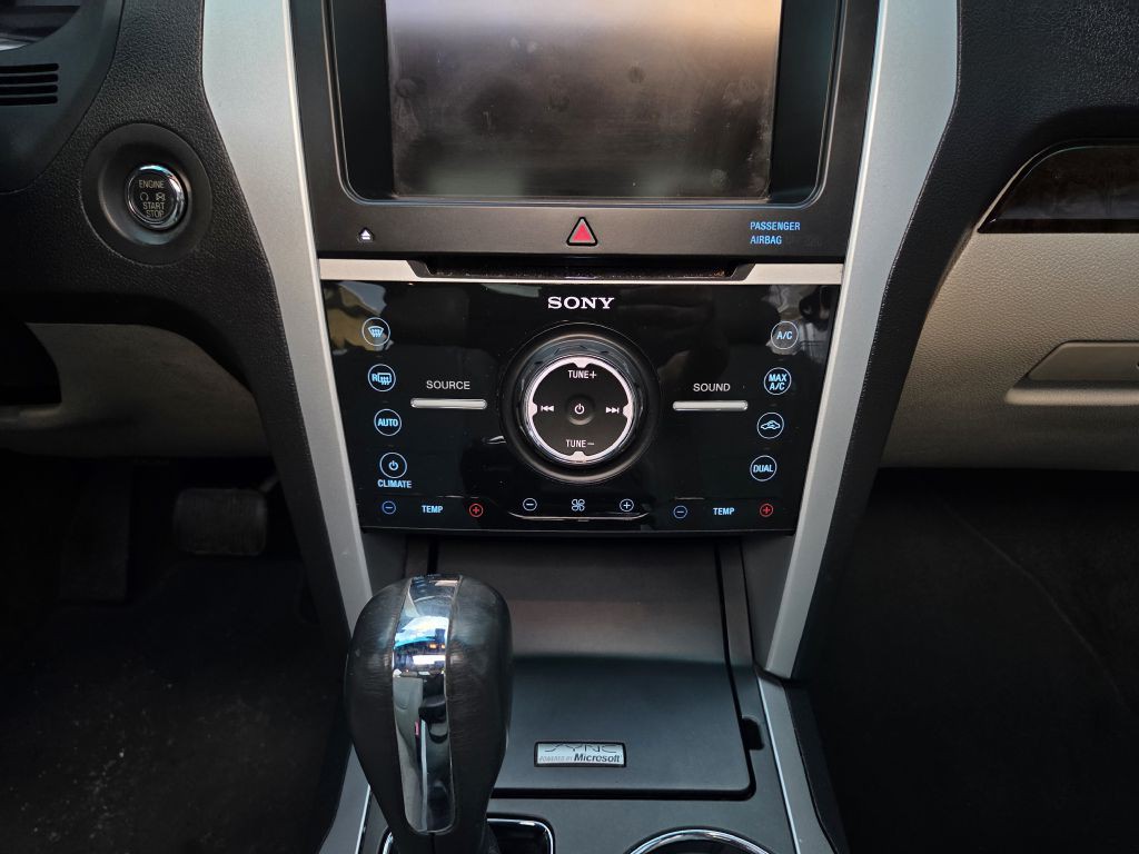 2015 Ford Explorer Image 54