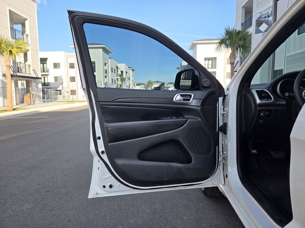 2015 Jeep Grand Cherokee Image 29