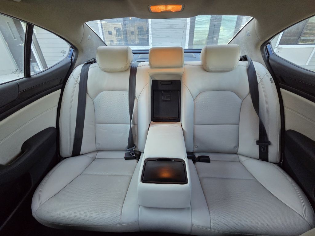 2014 Kia Cadenza Image 18