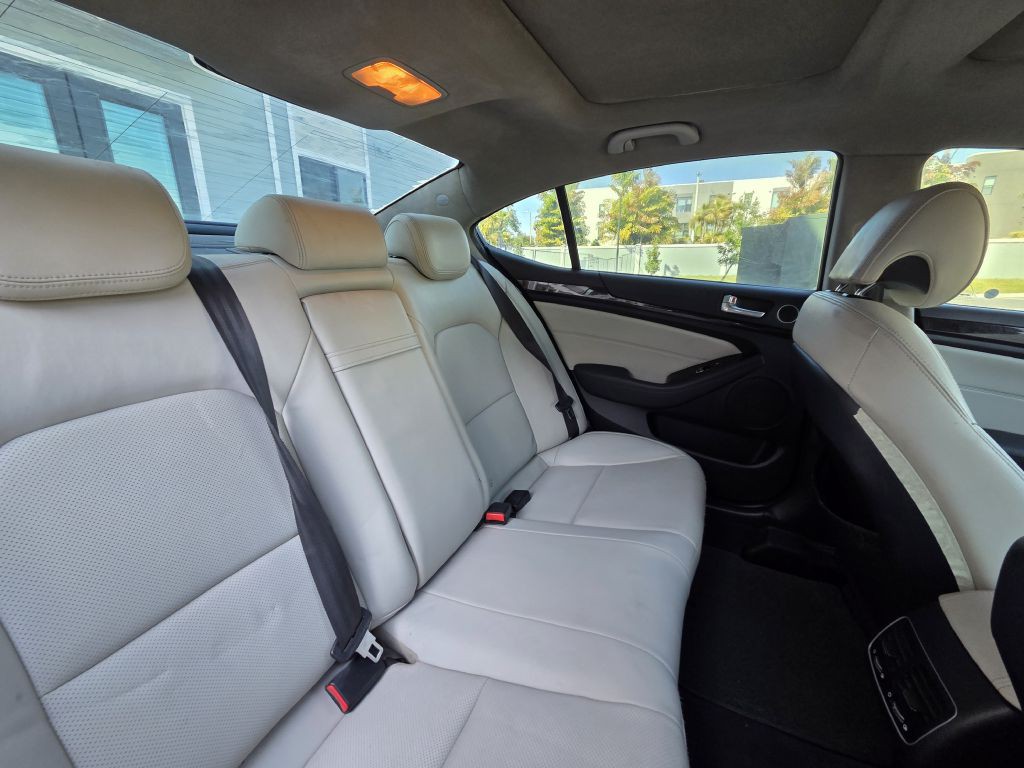 2014 Kia Cadenza Image 30
