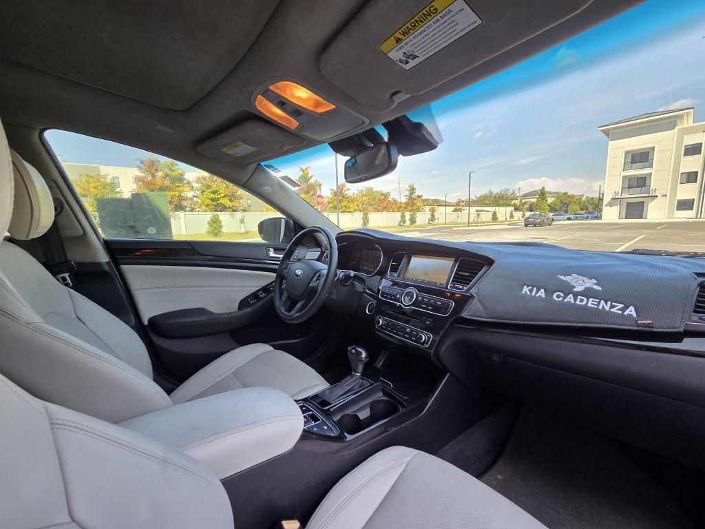 2014 Kia Cadenza Image 32
