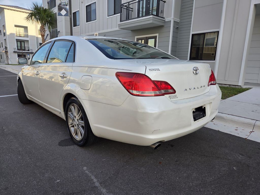 2005 Toyota Avalon Image 9