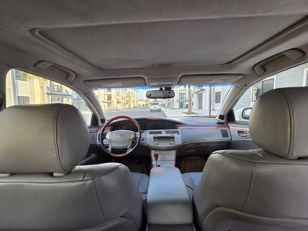 2005 Toyota Avalon Image 15