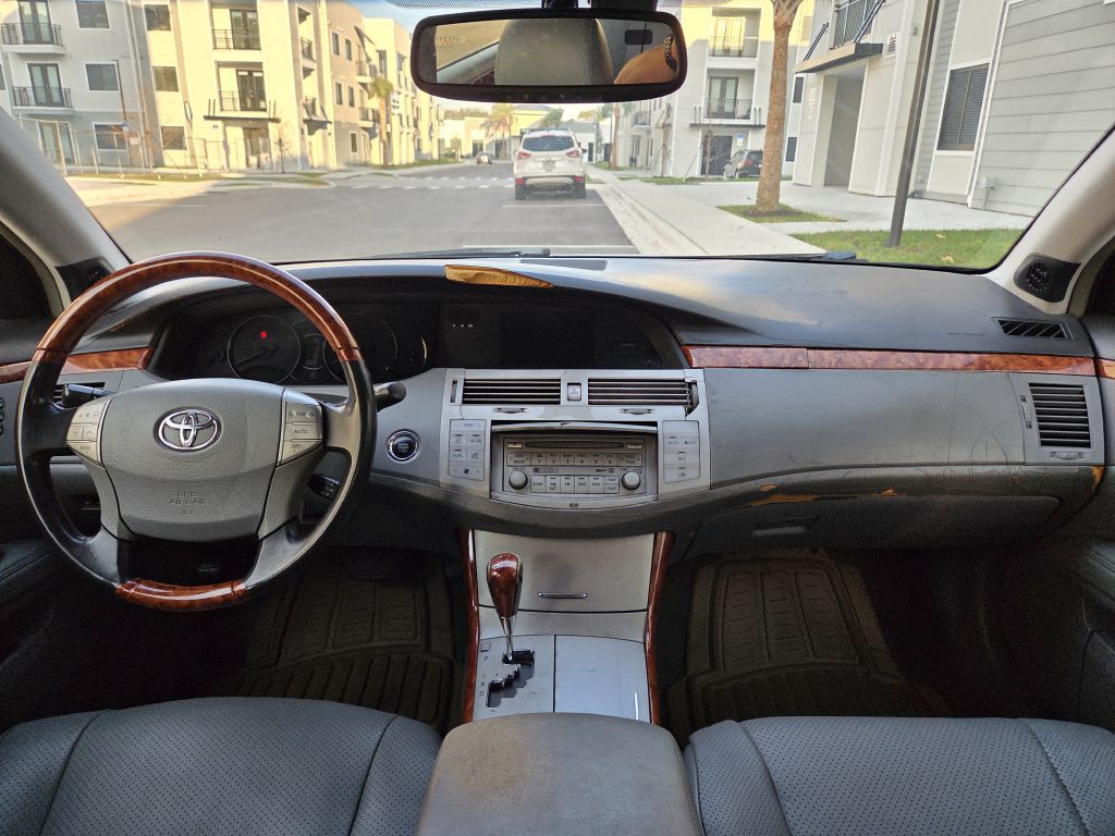 2005 Toyota Avalon Image 17
