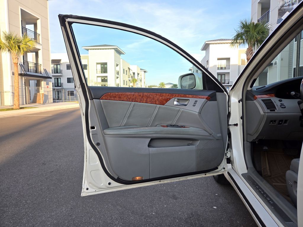 2005 Toyota Avalon Image 22