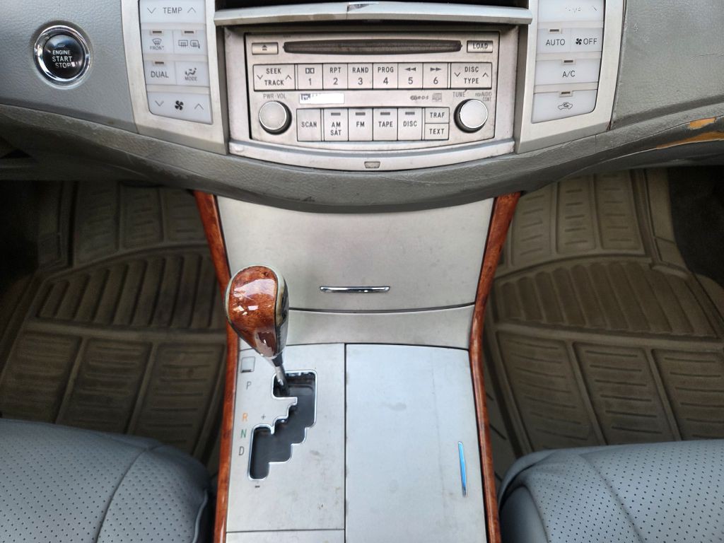 2005 Toyota Avalon Image 37