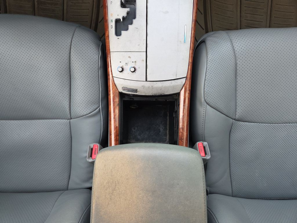 2005 Toyota Avalon Image 40