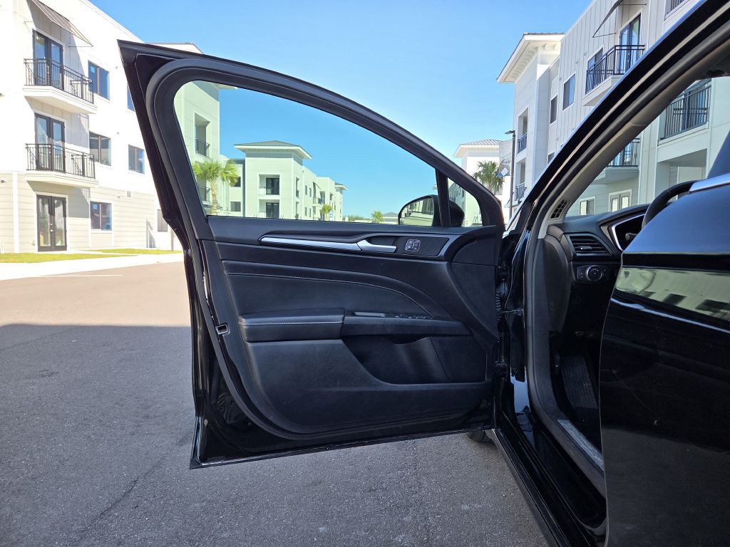 2018 Ford Fusion Image 24