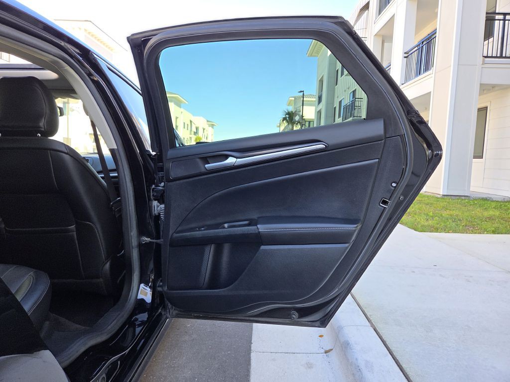 2018 Ford Fusion Image 30