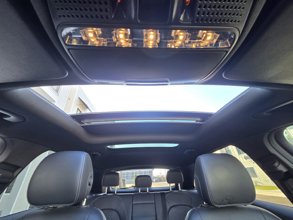 2018 Mercedes-Benz GLC-Class Image 24