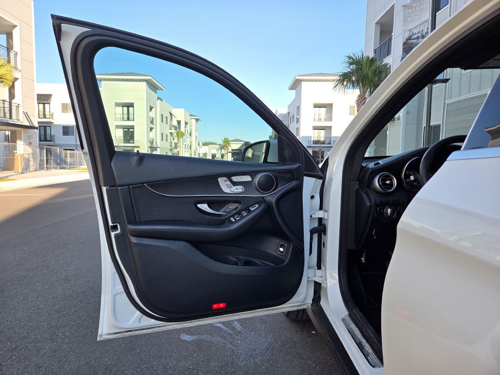 2018 Mercedes-Benz GLC-Class Image 28