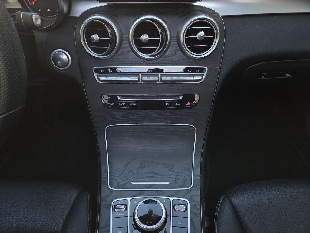 2018 Mercedes-Benz GLC-Class Image 45