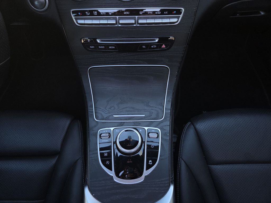 2018 Mercedes-Benz GLC-Class Image 46