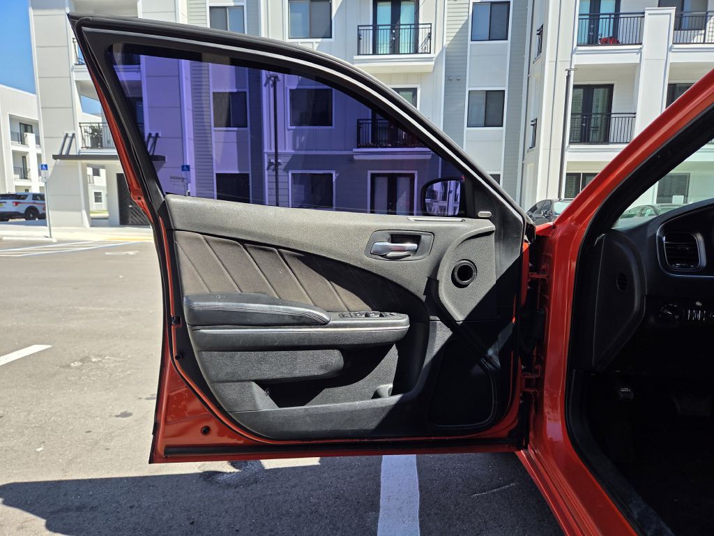 2017 Dodge Charger Image 28