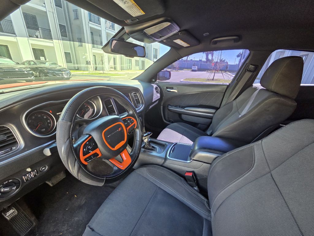 2017 Dodge Charger Image 29