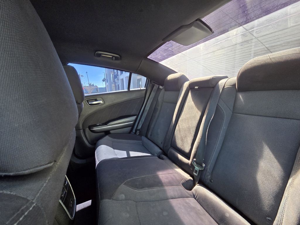 2017 Dodge Charger Image 33