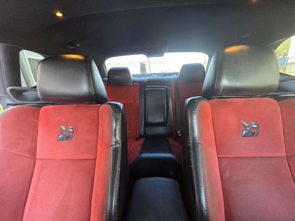 2018 Dodge Challenger Image 32