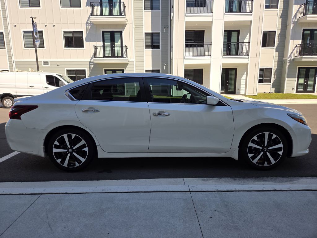 2018 Nissan Altima Image 5