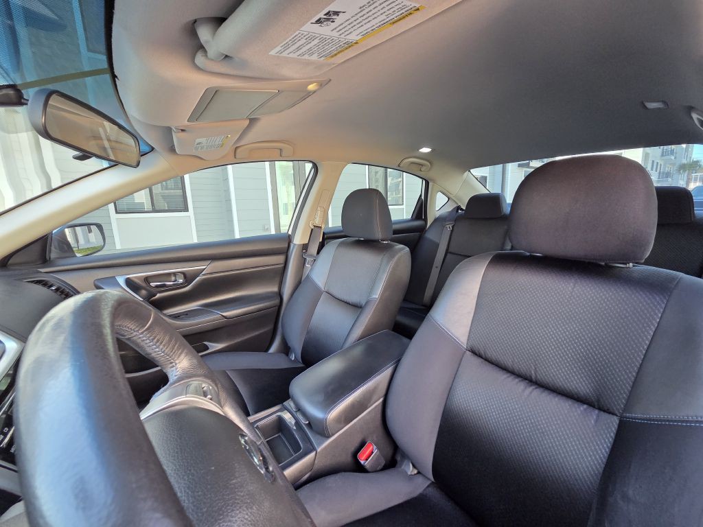 2018 Nissan Altima Image 36