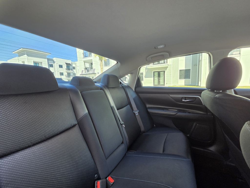 2018 Nissan Altima Image 42