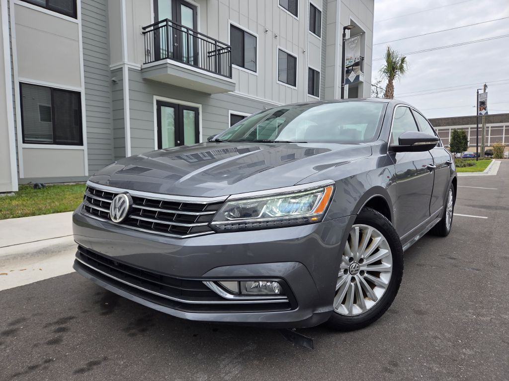 2016 Volkswagen Passat Image 1