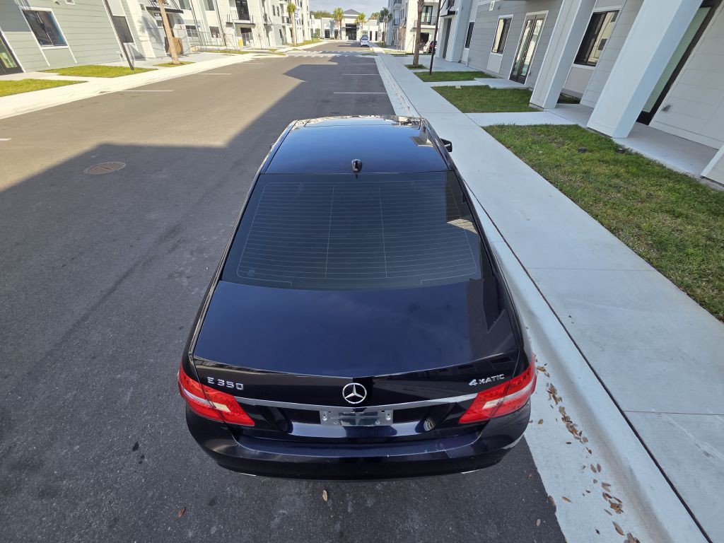 2010 Mercedes-Benz E-Class Image 8