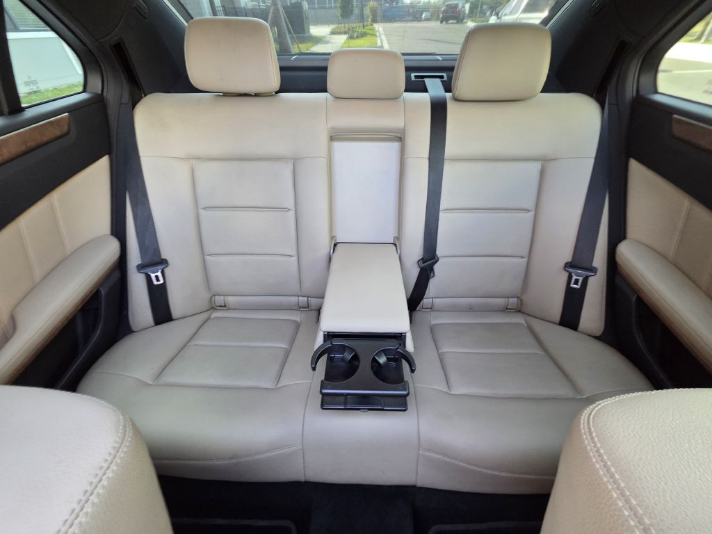 2010 Mercedes-Benz E-Class Image 22